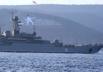 Rus savaş gemileri Ege Denizi'ne ilerliyor