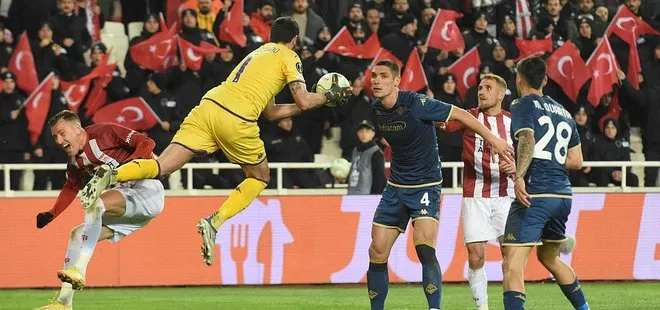 Sivasspor Avrupa’ya veda etti | Sivasspor: 1 - Fiorentina: 4 Maç sonucu | Maçın son dakikalarında olay çıktı