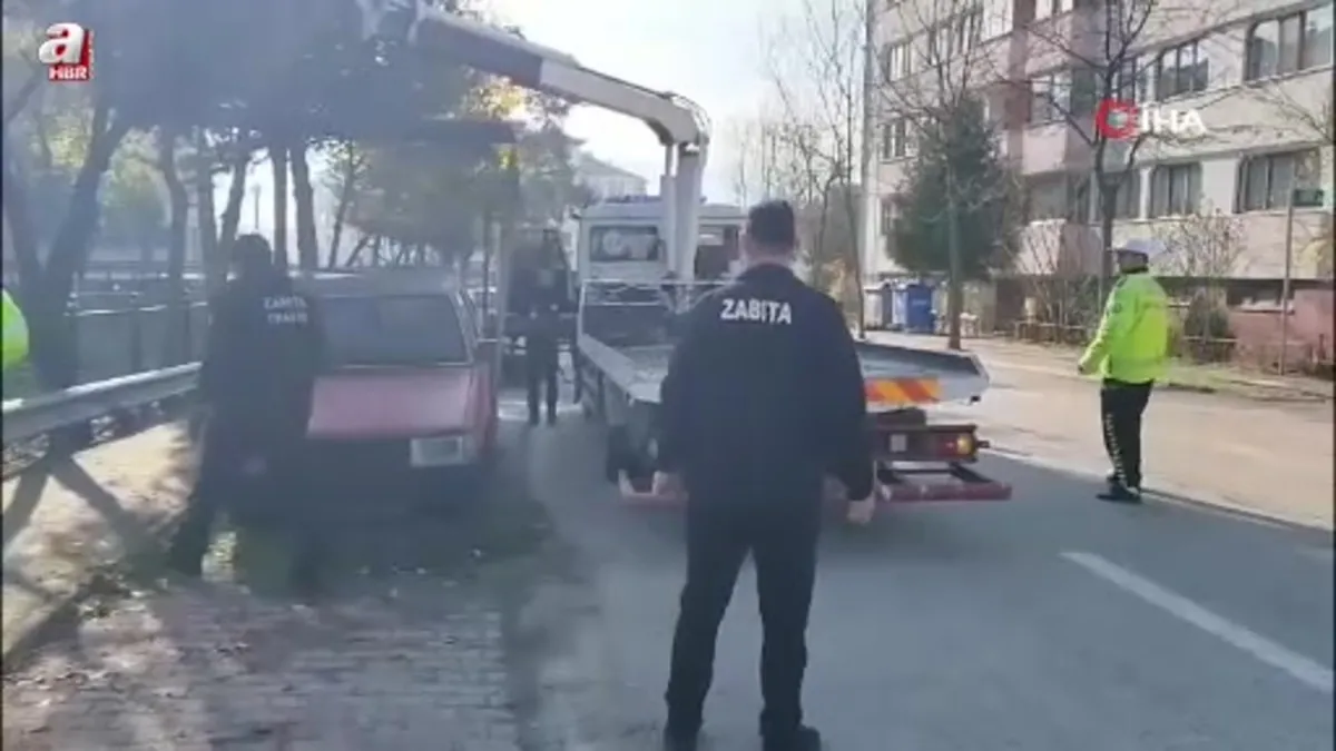 Park halindeki hurda araçlar toplanıyor