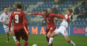 Kjaer derbide oynayacak mı?