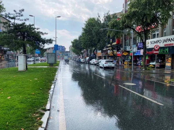 1626925143747.jpg 22 Temmuz İstanbul, İzmir, Ankara hava durumu: Bugün hava nasıl olacak? O illerde yaşayanlar dikkat: Sarı ve turuncu kodlu uyarı - 2