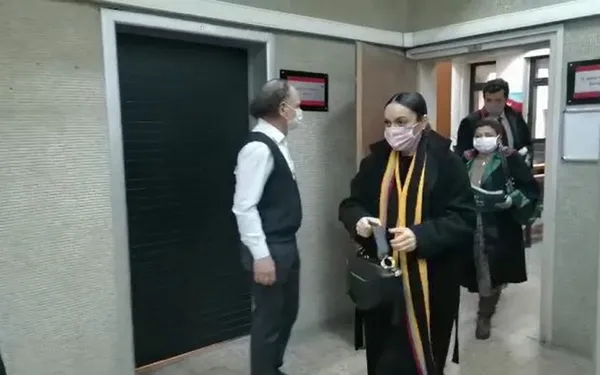 1644417828374.jpg Ezgi Mola-Musa Orhan davasında yeni gelişme! Uzlaşmak için 50 bin TL istedi - 4