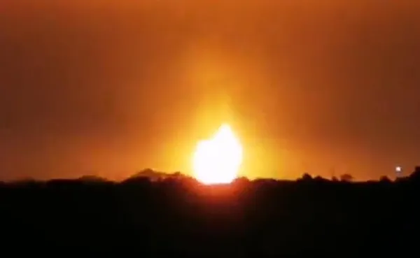 İngiltere Oxford yakınlarında patlama! Gökyüzü ateş topuna döndü