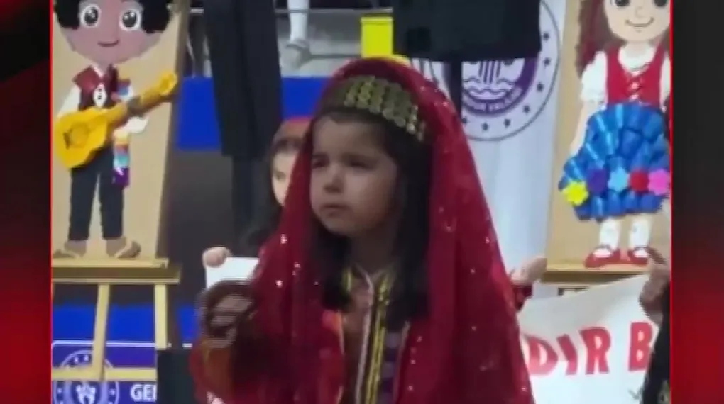 🔴 HEM AĞLADI HEM OYNADI