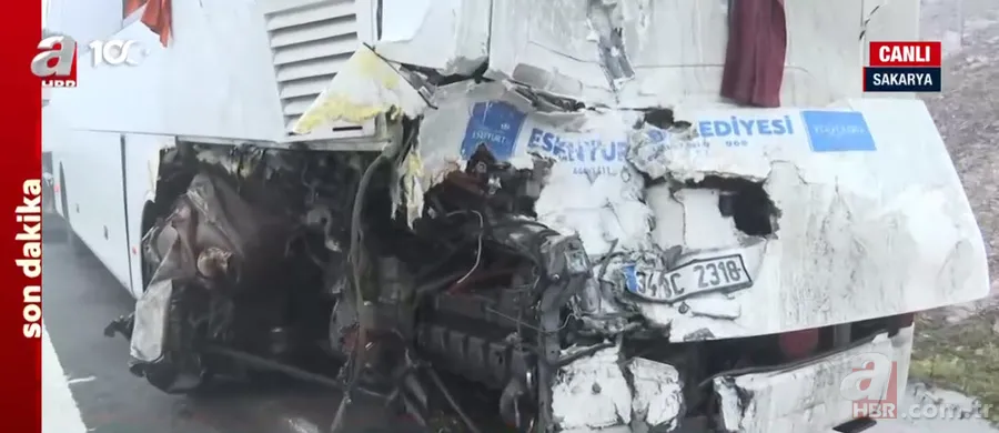 Kuzey Marmara Otoyolu'nda katliam gibi kaza! 7 araç birbirine girdi | A Haber olay yerinde! İşte otobüsün son hali 19
