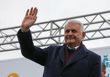 AK Parti'nin İstanbul adayı Yıldırım: İstanbul’un bütün çeşmelerinden su ve internet akacak