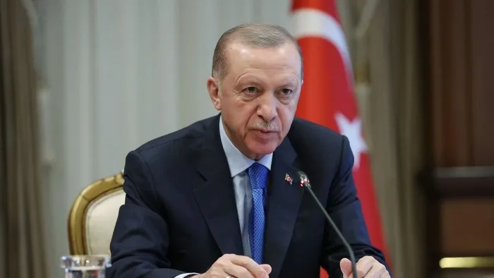 baskan-erdogandan-askerlerle-bayramlasma-sirasinda-flas-aciklama-teroristler-yok-edilecek-1712753846737.jpeg Başkan Erdoğan'dan askerlerle bayramlaşma sırasında flaş açıklama: Teröristler yok edilecek - 1