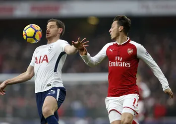 Mesut Özil, Fenerbahçe'nin teklifini geri çevirdi