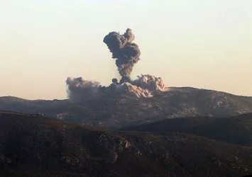 Türk jetlerinin Afrin'deki terör yuvalarını vurduğu o anlar!