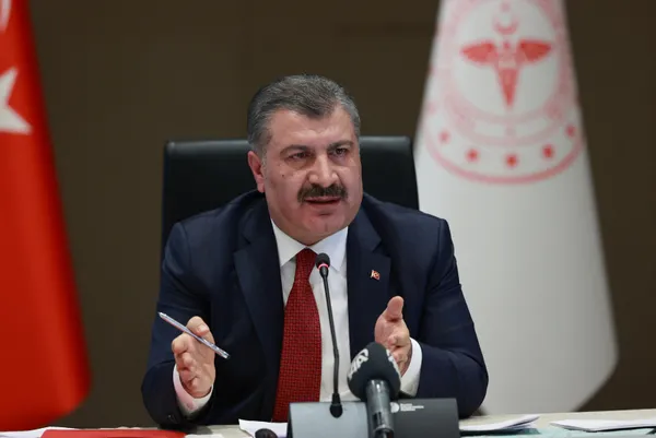 saglik-bakani-fahrettin-koca-mutasyon-virus-gorulen-illerin-70i-gectigini-acikladi-1614744970294.jpg Sağlık Bakanı Fahrettin Koca mutasyon virüs görülen illerin 70'i geçtiğini açıkladı - 1