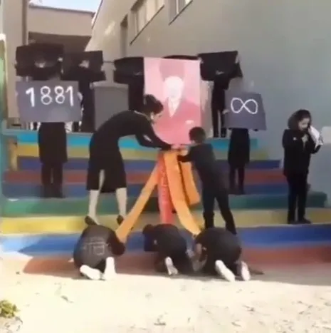 10 Kasım’da Atatürk’e secdeye her kesimden tepki geldi! İnceleme başlatıldı