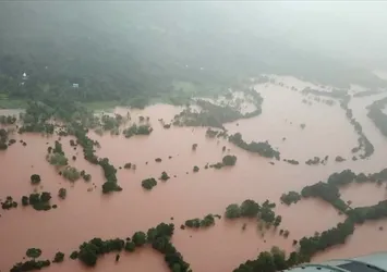 Hindistan'ın kuzeyindeki sel ve toprak kayması! 50'den fazla kişi öldü