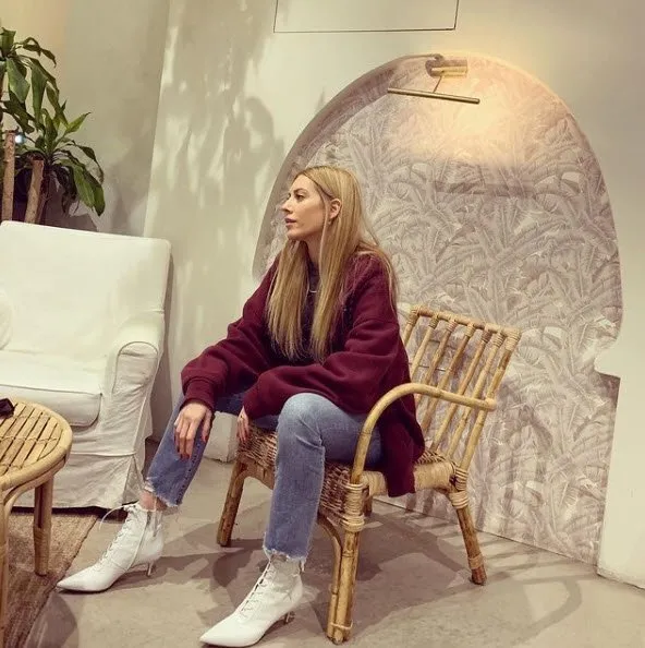 Sinem Kobal takipçilerini ikiye böldü! Bunu ilk kez yaptı! Son hali