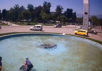 Bursa'da alkollü şahıs süs havuzuna düştü