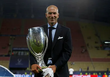 Zidane Real Madrid'den ayrılıyor
