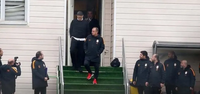 Fatih Terim eşofmanı giydi, Florya'ya indi