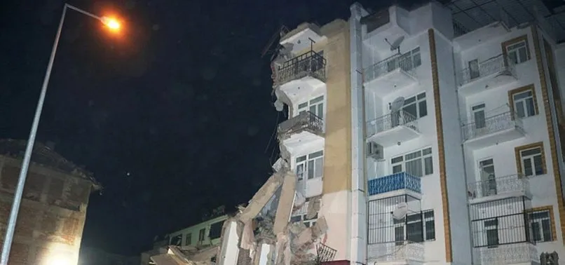 ELAZIĞ'DA ENKAZDAN SAĞ KURTARILAN KİŞİ SAYISI 45 OLDU