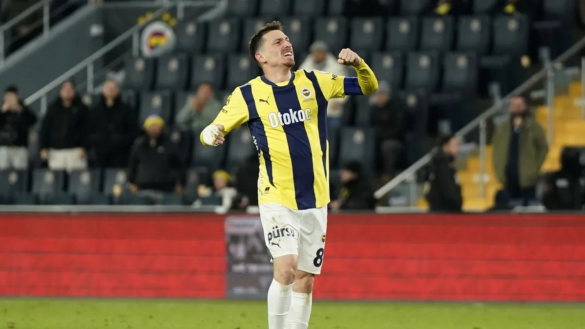 Mert Hakan Yandaş hastaneye kaldırıldı! Fenerbahçe duyurdu
