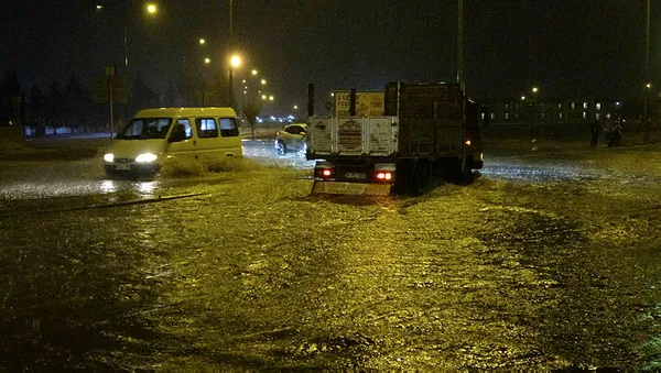 1699168879562.jpg Kış geliyor! Sıcaklıklar 6 derece birden düşecek sağanak yolda! İstanbul Ankara İzmir hava durumu... - 1