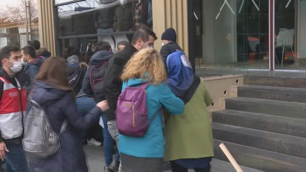 Son dakika: HDP Boğaziçi Üniversitesi olaylarını körüklüyor! Hüda Kaya polise saldırdı - 4