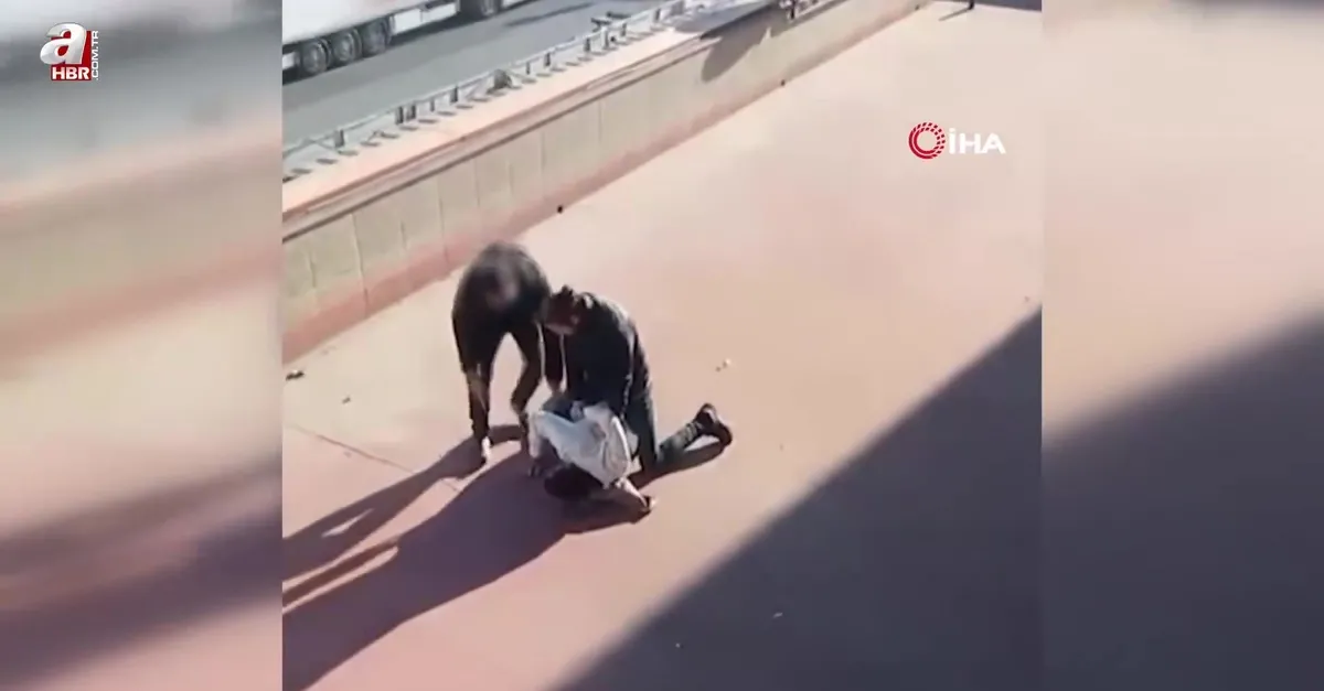 3 ilde aranan şahıs terasta yakalandı