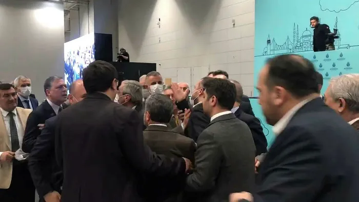 AK Parti’li Tevfik Göksu: İBB’nin suya fahiş zam teklifini reddettik