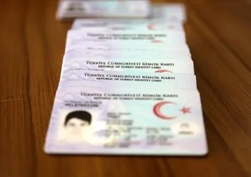 Kimlik kartlarında milyonları ilgilendiren detay! İçişleri Bakanlığı duyurdu! Yüzde 80'i tamam... Çok sayıda vatandaş yararlanacak