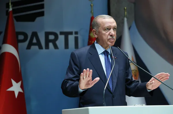 baskan-erdogandan-ak-parti-il-baskanlari-toplantisinda-emeklilere-mujde-gereken-adimi-atacagiz-1692882213979.jpg Başkan Erdoğan'dan AK Parti İl Başkanları Toplantısı'nda emeklilere müjde: Gereken adımı atacağız. - 2