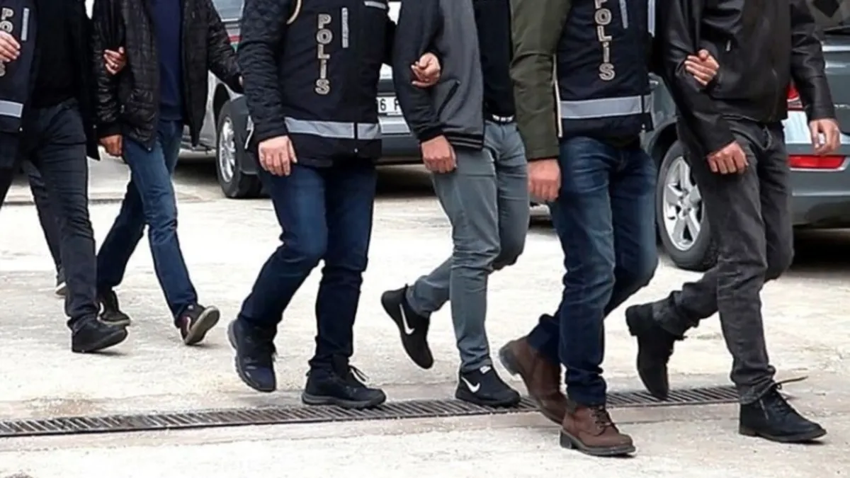 CHP'li İzmir'de belediye şirketi İZDOĞA'ya operasyon: Gözaltılar var