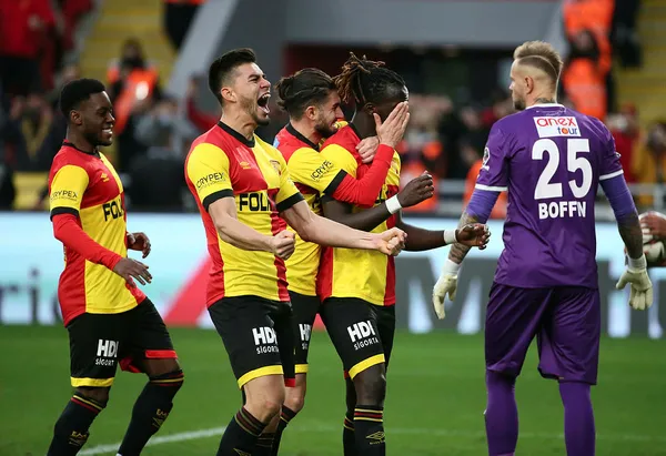 Göztepe’de Ndiaye şov! Göztepe 4-0 Antalyaspor MAÇ SONUCU-ÖZET