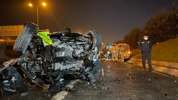 1644549136062.jpg TEM'de feci kaza! Kaza sonrası olay yerinden kaçtılar - 2