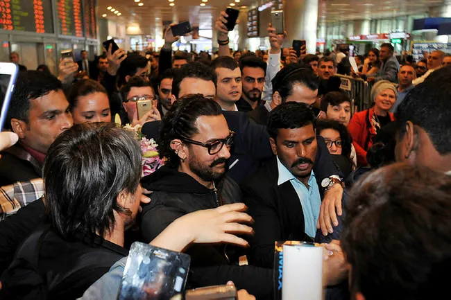 Bollywood’un ünlü oyuncusu Aamir Khan, Türkiye’ye geldi