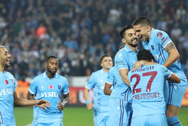 trabzonda-puanlar-paylasildi-trabzonspor-2-2-konyaspor-mac-sonucu-ozet-1667761941314.jpg Trabzon'da puanlar paylaşıldı! Trabzonspor 2-2 Konyaspor (MAÇ SONUCU-ÖZET) - 1