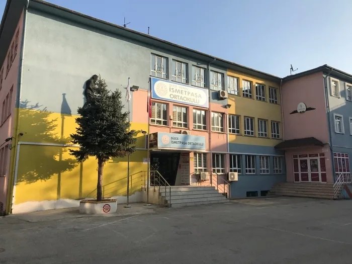 Son dakika: Düzce’de bir okul satışa çıkartıldı - 1
