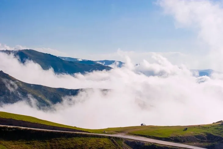 Trabzon’da bulutların üzerindeki Beypınarı Yaylası, ziyaretçilerini cezbediyor