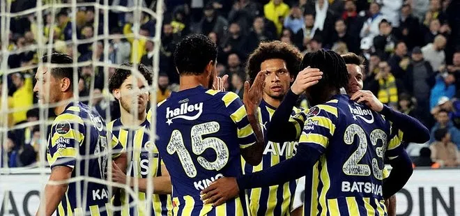 Fenerbahçe Hatayspor’u 4-0 yenerek Süper Lig’de zirveye yerleşti