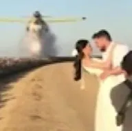 Ölümcül düğün fotoğrafı! Yangın söndürme uçağı...