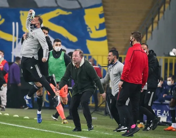 Fenerbahçe’nin teknik direktörü pazartesi günü belli olacak! Yeni hoca kim olacak?