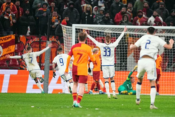 Eski Fenerbahçeli yıldız Galatasaray yolunda! Cimbom transferde gaza bastı! Şampiyonluk için tecrübeli isim...