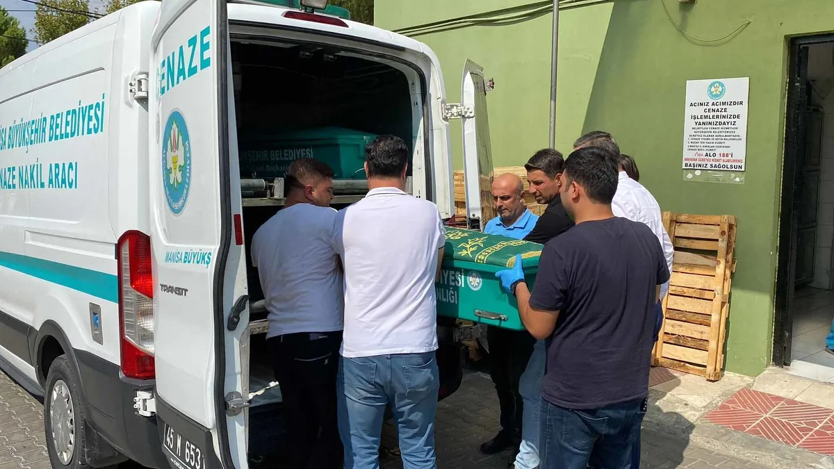 Sol Bamba’nın cenazesi defnedilmek üzere Fransa’ya götürüldü