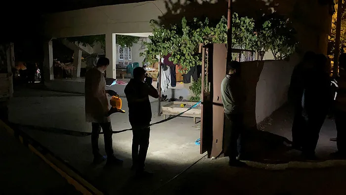 osmaniyede-iki-aile-arasinda-av-tufegi-ve-kalasnikoflu-kavga-2-olu-1662936440454.jpg Osmaniye'de iki aile arasında av tüfeği ve kalaşnikoflu kavga: 2 ölü! - 4