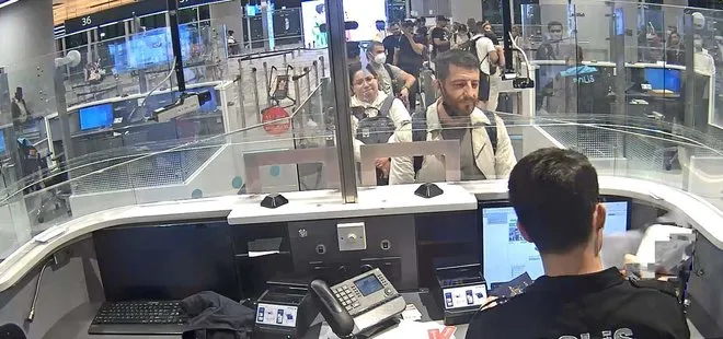 Sahte pasaportla Türkiye’ye girmeye çalışırken yakalandı! Havalimanında gözaltına alındı
