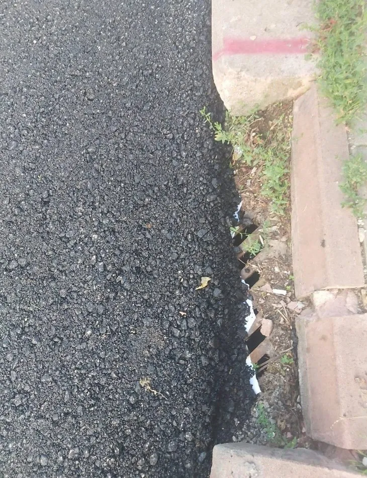 Ankara’daki yağmur çilesinin sebebini ortaya çıkaran görüntüler! Mazgallar asfaltla kapatılmış