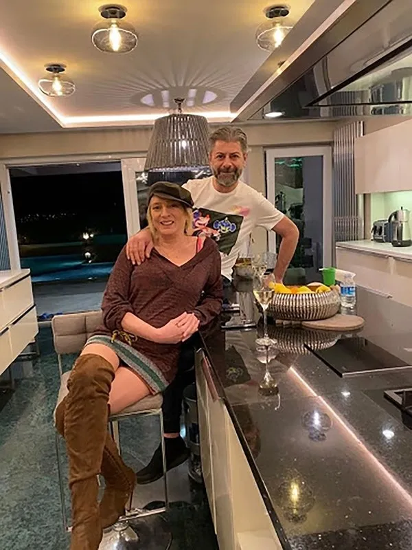 İpek Hattat’tan bir skandal daha! Kuryeyi eve hapsedip işkence ettiler