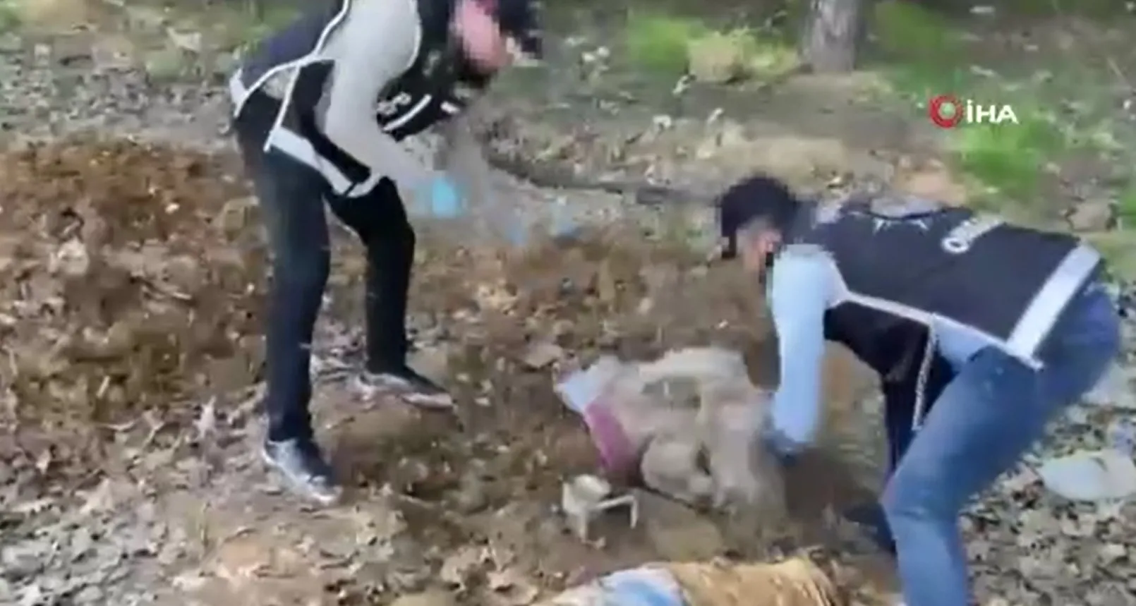 Toprak altından silah fabrikası çıktı! Pendik'te filmleri aratmayan operasyon