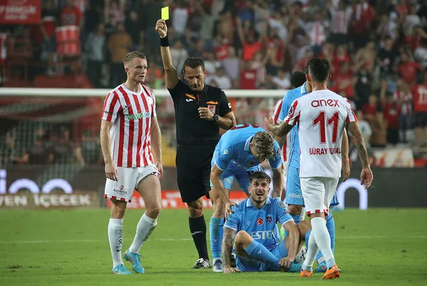 antalyaspor-gol-olup-yagdi-antalyaspor-5-2-trabzonspor-mac-sonucu-ozet-1661029234667.jpg Antalyaspor gol olup yağdı! Antalyaspor 5-2 Trabzonspor (MAÇ SONUCU-ÖZET) - 4