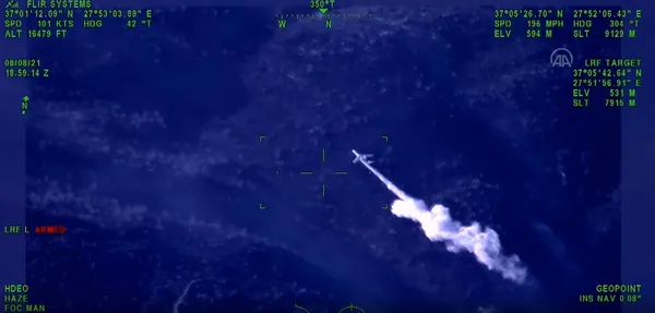 40 ton suyla müdahale! Rus uçağı İHA ile görüntülendi