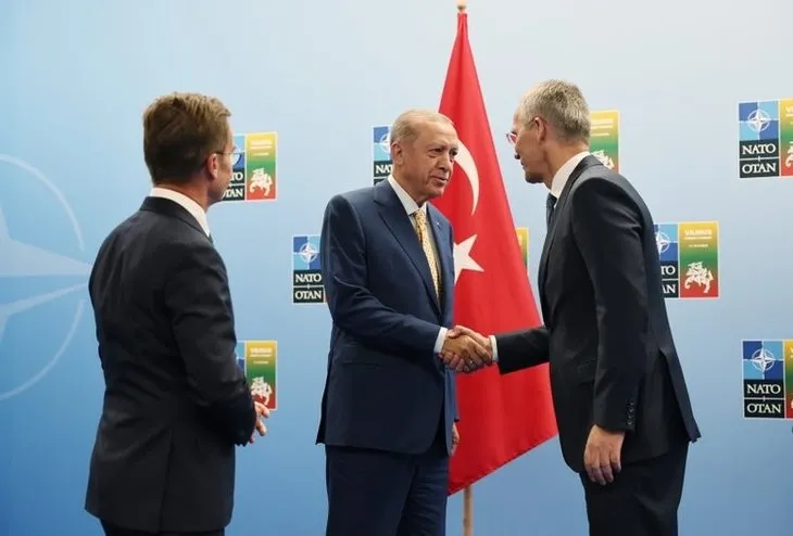 İsveç’e NATO yolu açıldı! Dünya Başkan Erdoğan’ın izlediği siyasi başarıyı konuşuyor: Mutlak kahraman