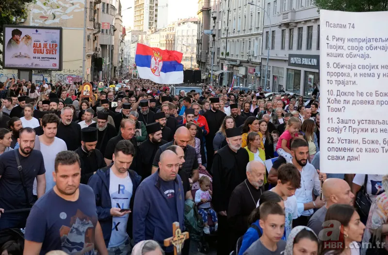 Sırbistan'da sapkın LGBT'lilere karşı isyan! Binlercesi sokağa döküldü 9