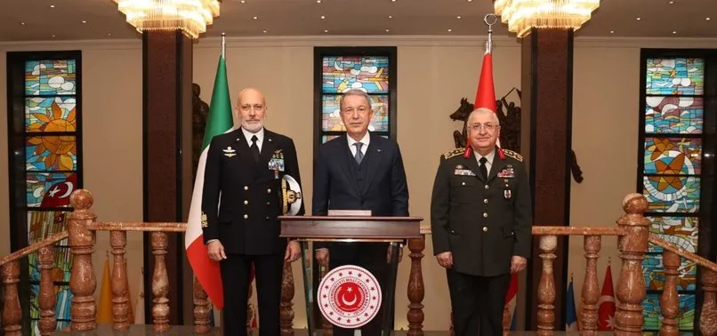 Milli Savunma Bakanı Hulusi Akar İtalya Genelkurmay Başkanı Dragone’yi kabul etti
